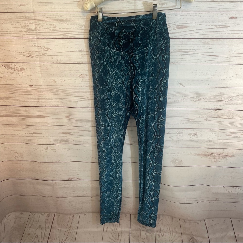 Carbon38 Blue Snake Print Leggings - Picture 2 of 6